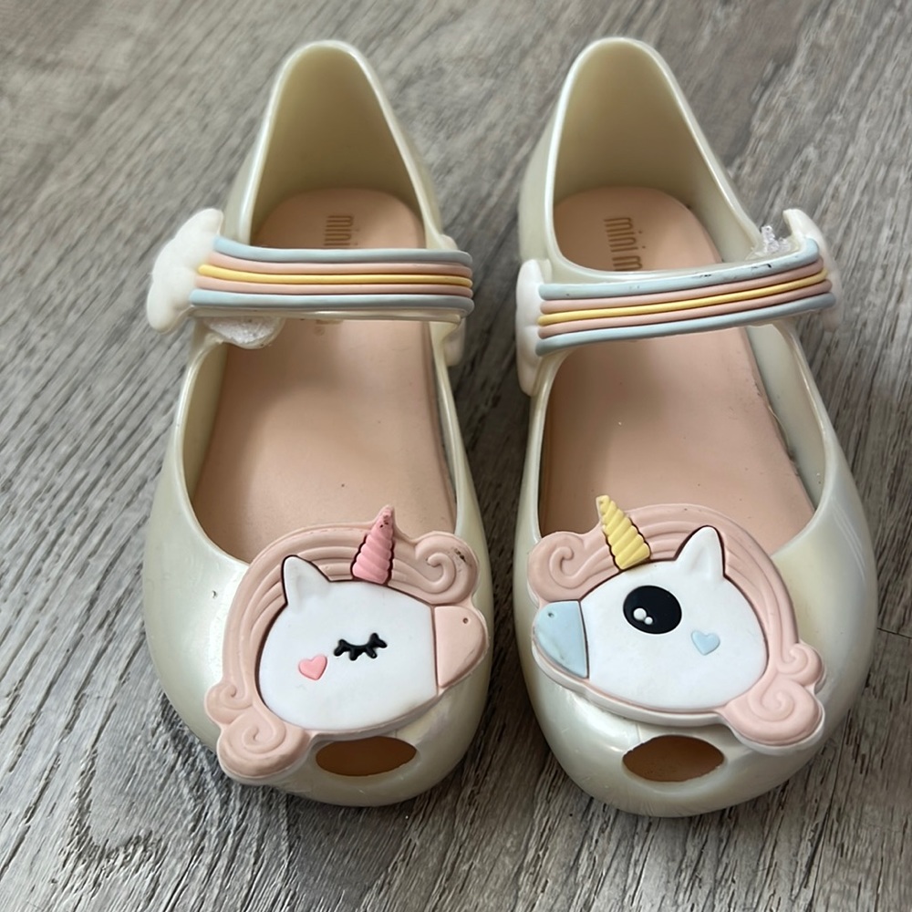 EUC mini melissa Girl's Mini Ultragirl Unicorn (Toddler/Little Kid) size 7